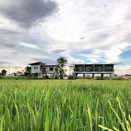 Ban Suweena Uthai Thani Exterior photo