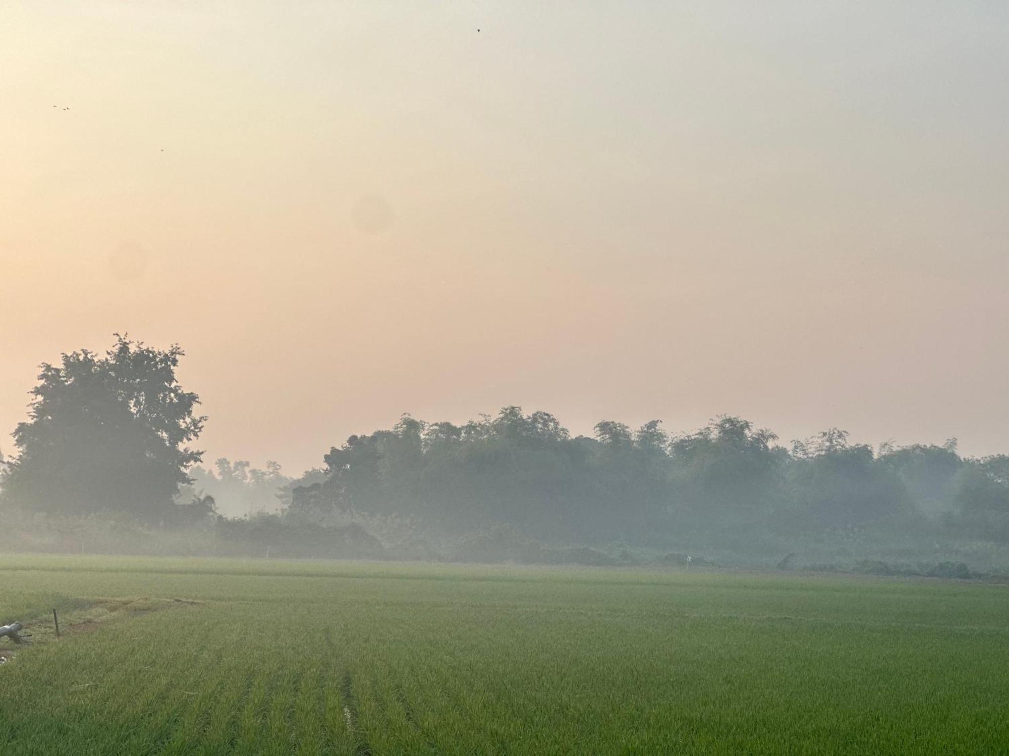 Ban Suweena Uthai Thani Exterior photo